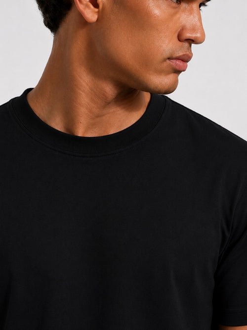 black basic t-shirt